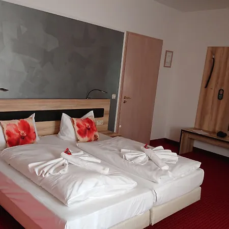Hotel 3 Linden 3*