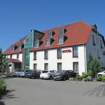 3 Linden Hotel 3*