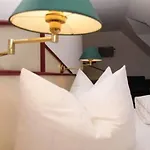 3 Linden Hotel 3*