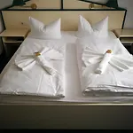 3 Linden Hotel Lipsko