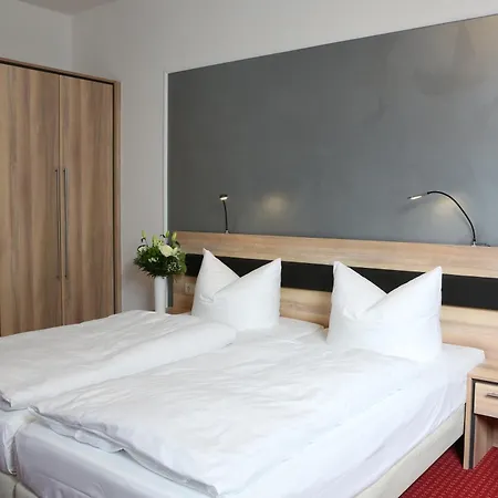 3 Linden Hotel 3*