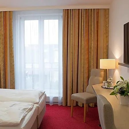 3 Linden Hotel 3*