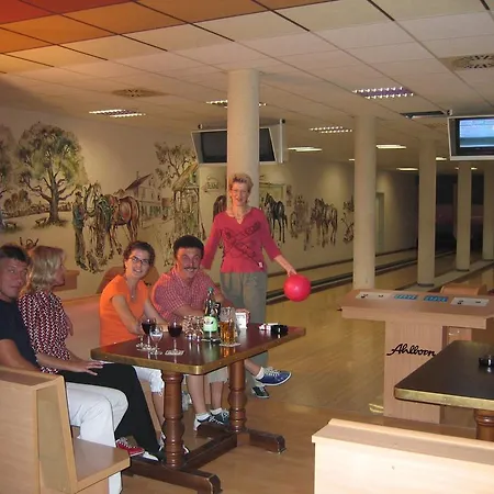 3 Linden ホテル 3*