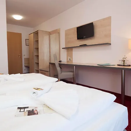 Hotel 3 Linden 3*