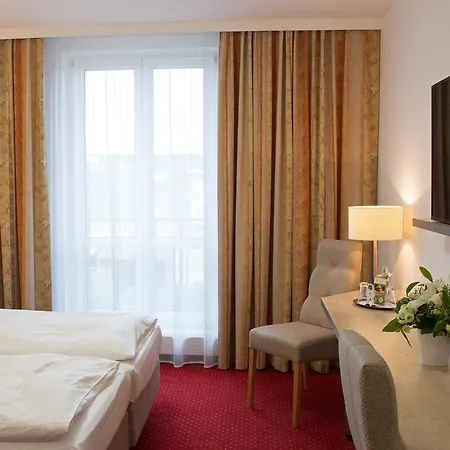 3 Linden Hotel 3*