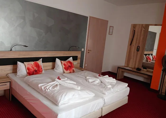 מלון 3 Linden 3*